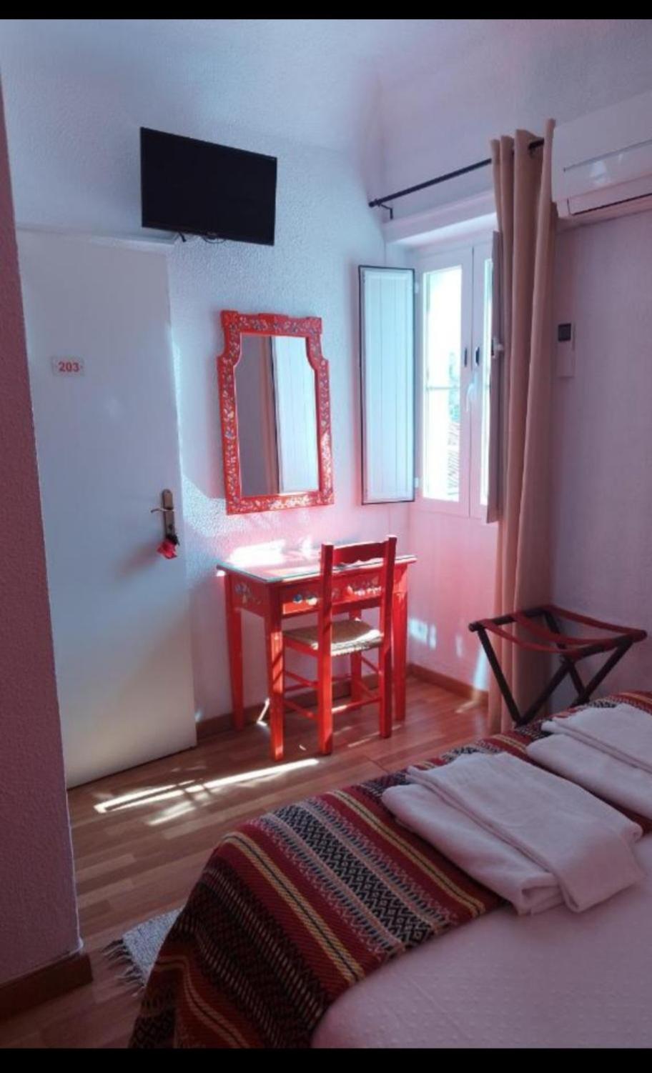 Mont' Sobro Hostel Евора Екстериор снимка